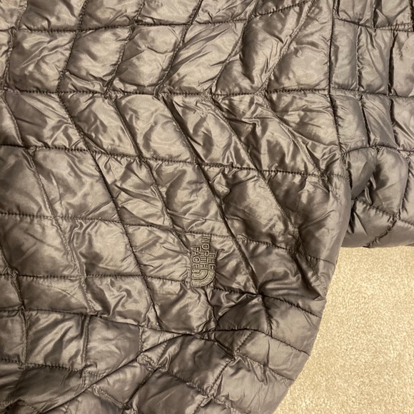 North Face Winter Coat - Picture 4 of 12